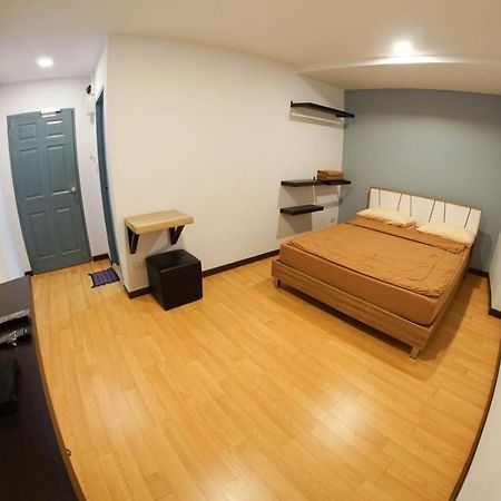 בנגקוק Inn Trog And Inn Soi (Adults Only) מראה חיצוני תמונה