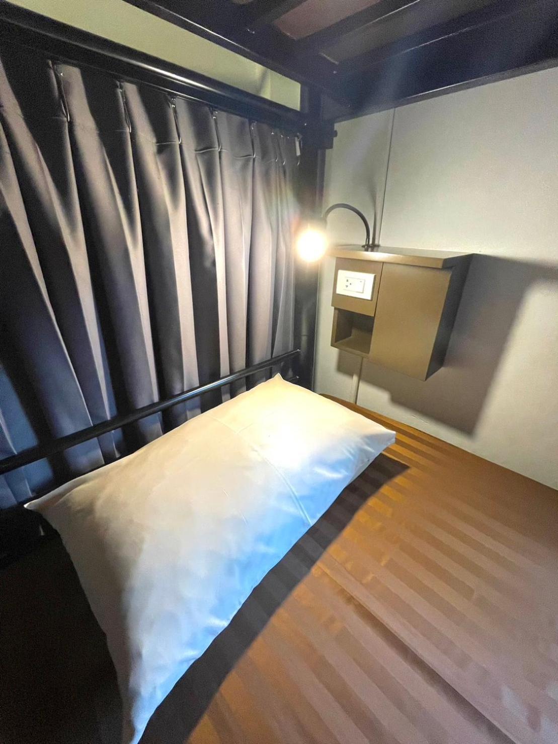 בנגקוק Inn Trog And Inn Soi (Adults Only) מראה חיצוני תמונה