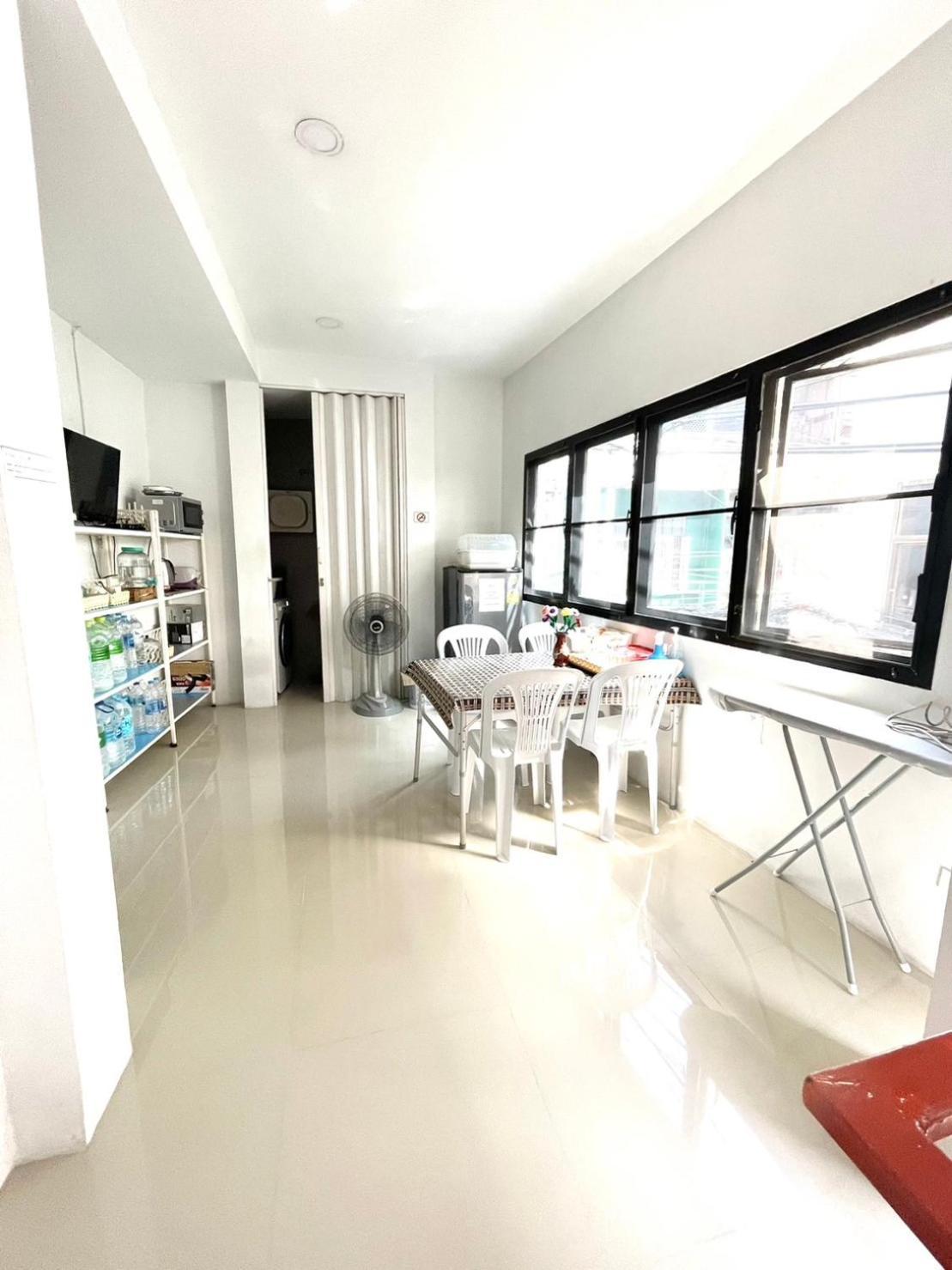 בנגקוק Inn Trog And Inn Soi (Adults Only) מראה חיצוני תמונה